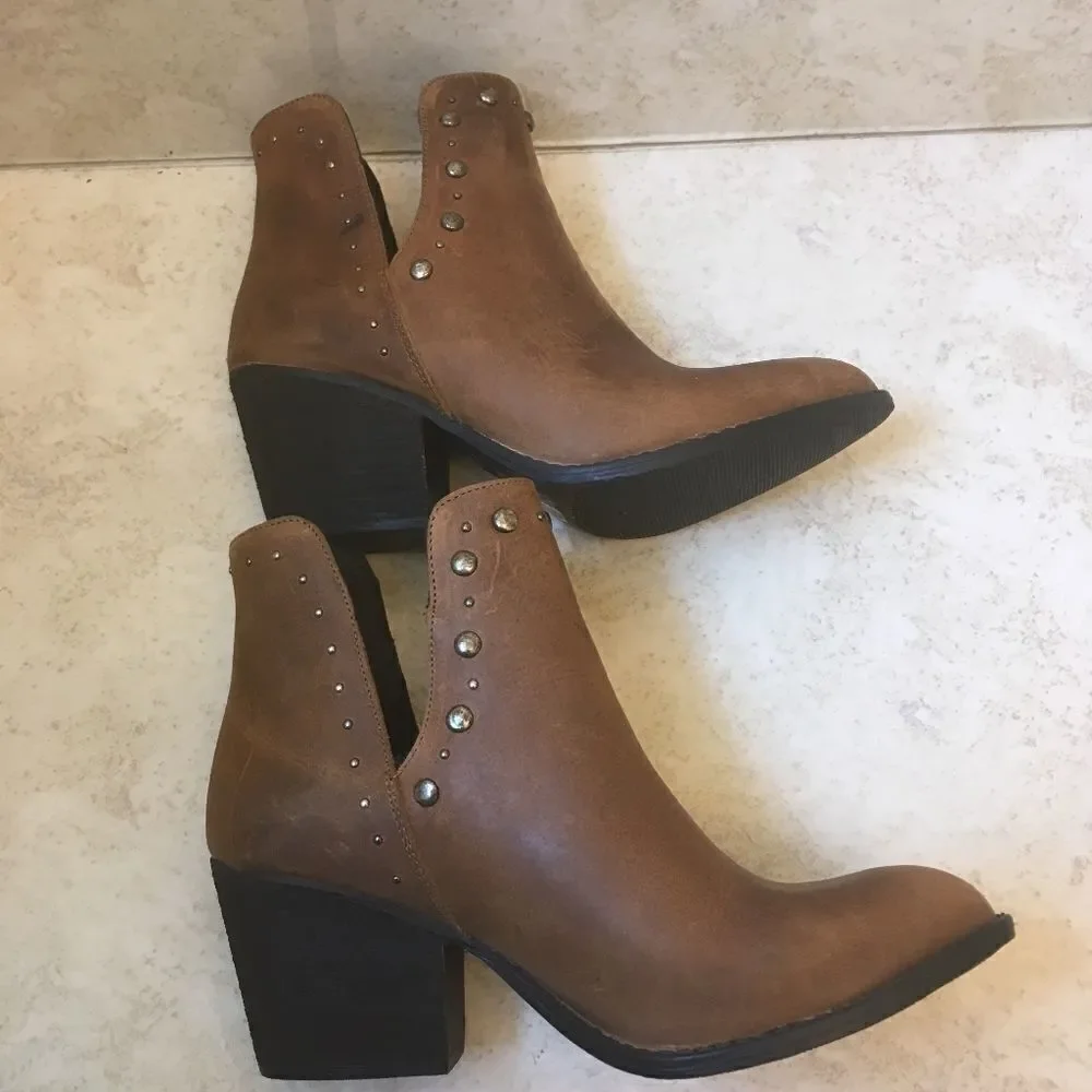 ‎NEW WITHOUT TAGS MUSSE & CLOUD LEATHER BOOTIES